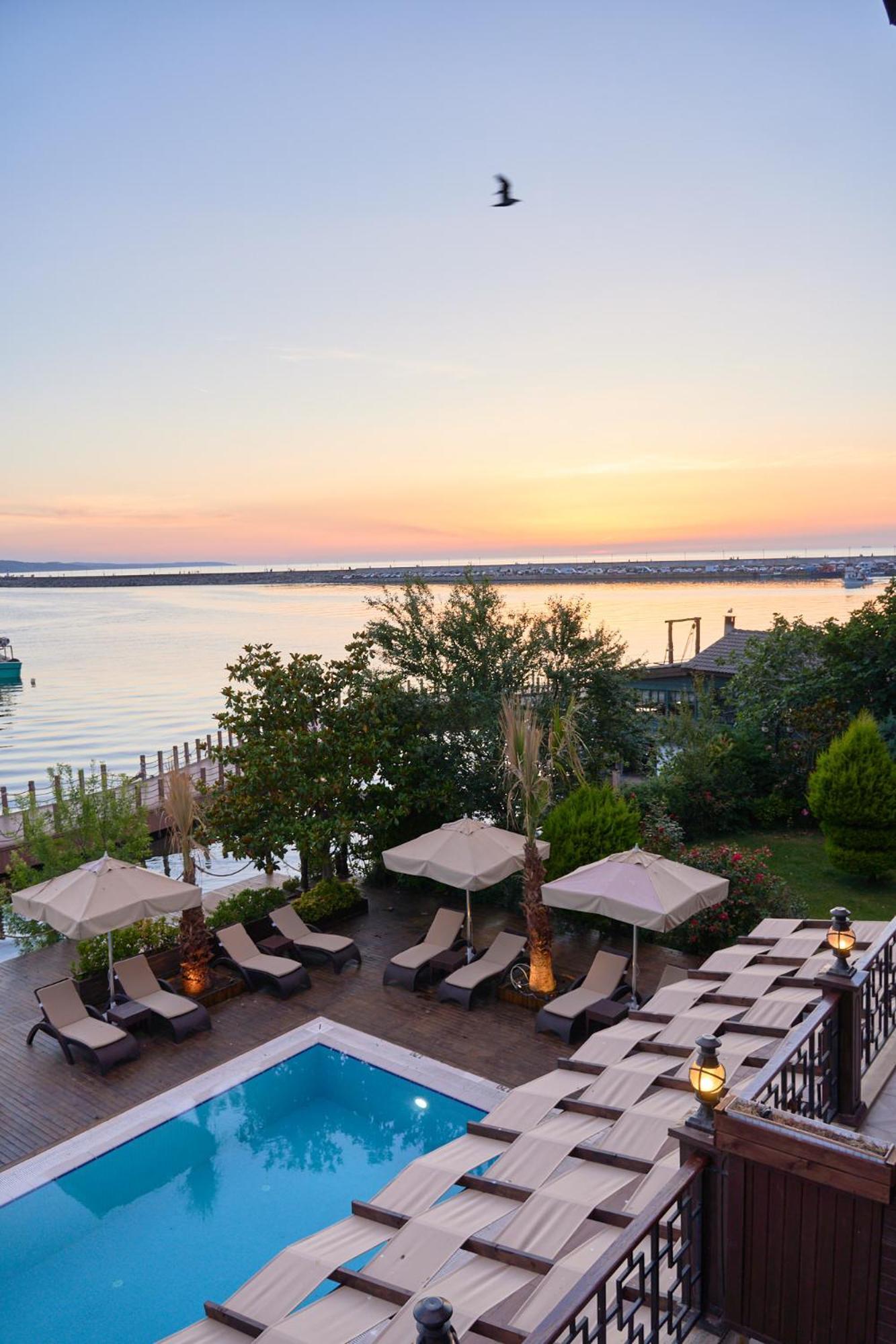 Phellos Suites Boutique Hotel Şile Bagian luar foto