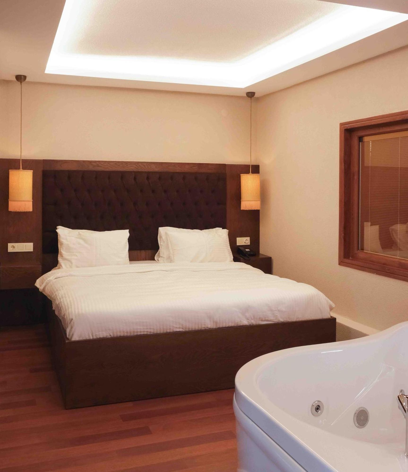 Phellos Suites Boutique Hotel Şile Bagian luar foto